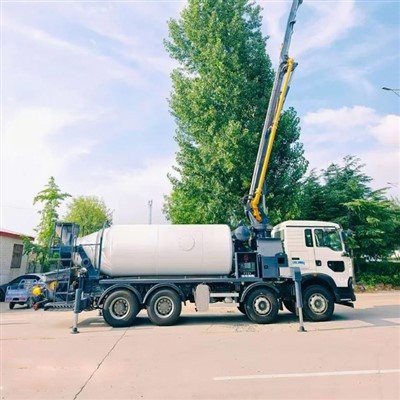 Self Loading Mixer with Pump